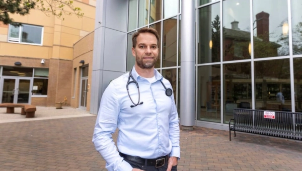 Doctors moving from U.S. find new opportunities, better work-life balance